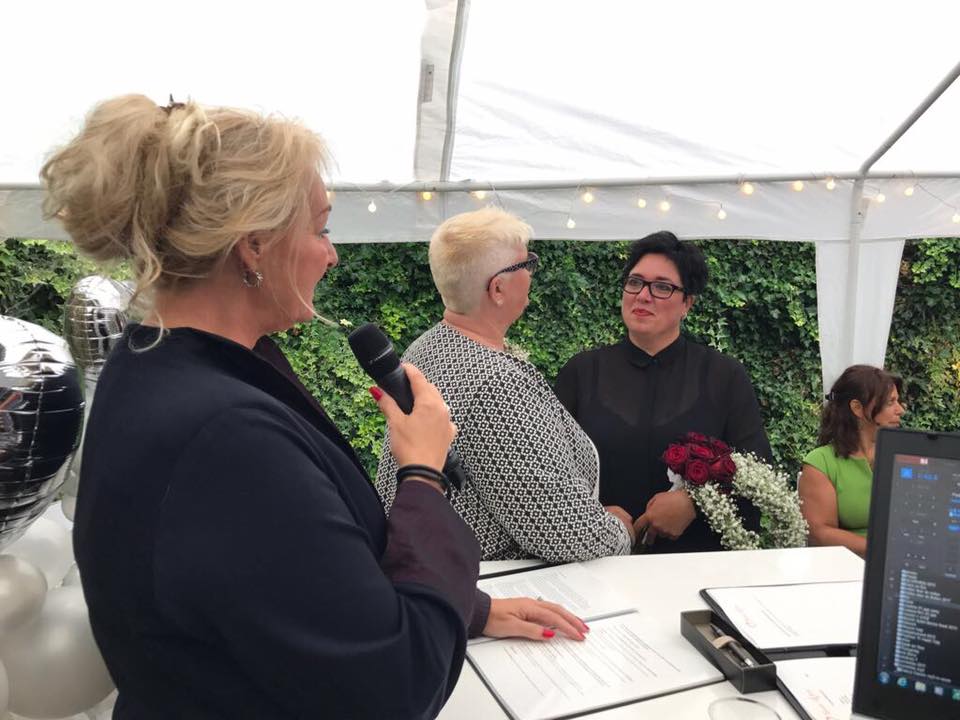 Trouw ik jullie, Babs, eigen Babs, Babs Ibiza, Trouwambtenaar, Trouwambtenaar Ibiza, Eigen ceremonie